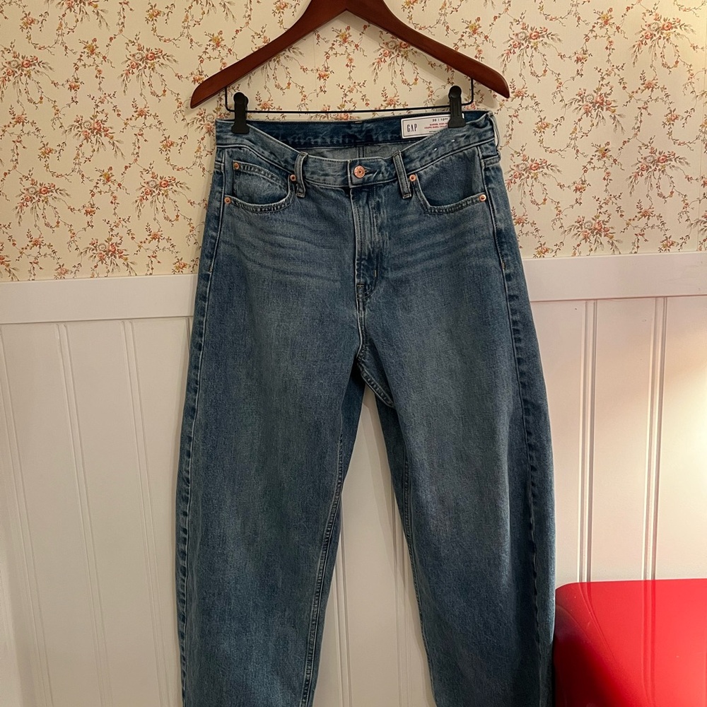 GAP Women's Barrel high rise jeans